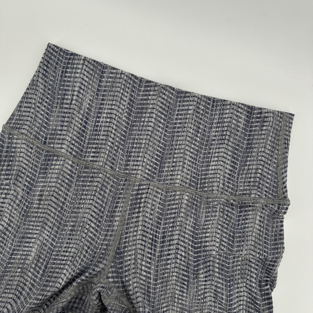 Lululemon Align High Rise Leggings Size 6 Gray Blue Chevron Patterned Yoga